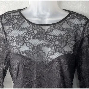 Black Lace Top Size 4 Small Dark Coquette Sheer Witchy Vamp Bell Sleeve Retro thumbnail 3