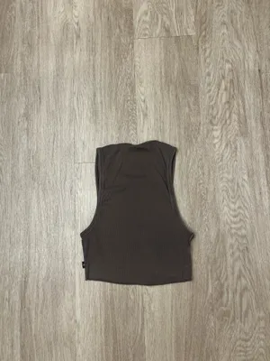 aritzia tank top  thumbnail 2