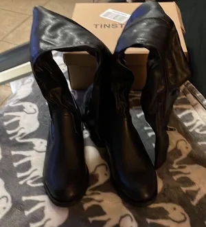 Black Boots Size 7 thumbnail 2