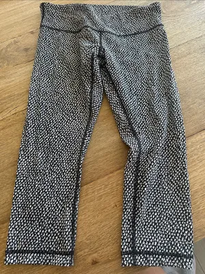 Lululemon‎ patterned black white and gray Capri pants size 10 thumbnail 1