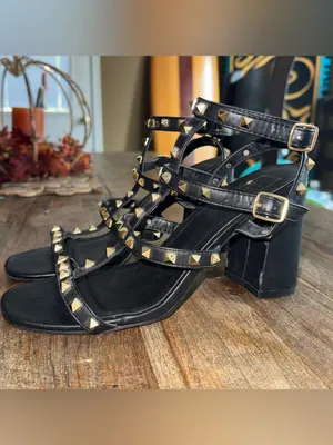Shu Shop Women’s Black Gold Studded Block Heel Sandals Heels size 8.5 thumbnail 4