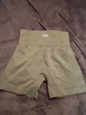 ABYL Shorts Green Size M thumbnail 2