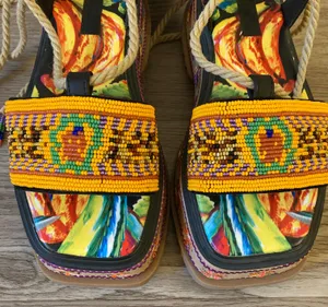 Beaded Banana Platform Sandal in Black Size 8 NWT thumbnail 6