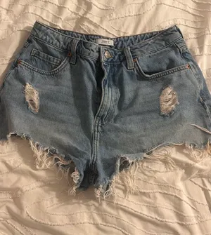 Cheeky High-Waisted Shorts Distressed Jean thumbnail 1
