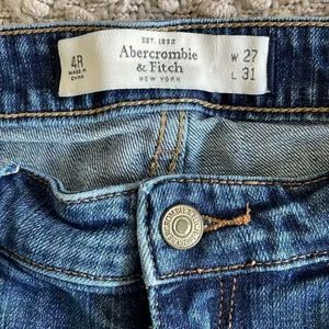 Abercrombie and Fitch Denim Jeans. Size 4R Distressed, medium wash‎ thumbnail 2