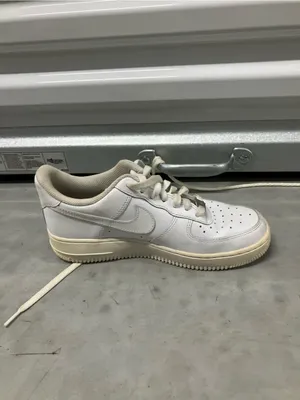 White leather Nike Air Force 1s thumbnail 4