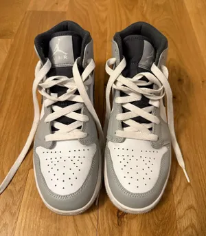 Nike Jordan Mid thumbnail 1