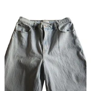 Abercrombie & Fitch Curve Love 90's Straight Ultra High Rise Jeans Size: 31 thumbnail 4