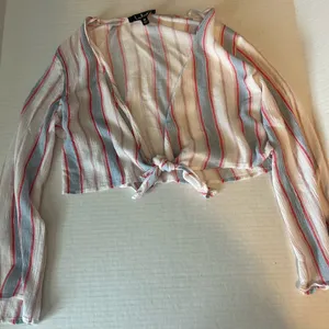 Lulu’s long sleeve, tie front crop top pin, blue, white stripes size m thumbnail 5