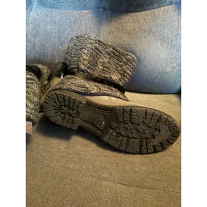 Muk Luks Knit Cuff Boots Womens 7 Grey Cable Knit Ribbon Lug Sole Mid Calf thumbnail 4