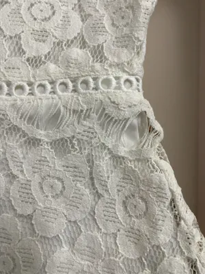 🦢 Blu Pepper Off-White Floral Lace Dress | Women’s Sz Med thumbnail 8