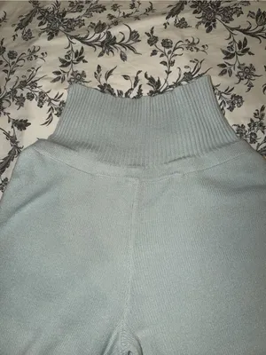 Women’s "2 piece knit Going Offline" lounge Set Sz MD thumbnail 4