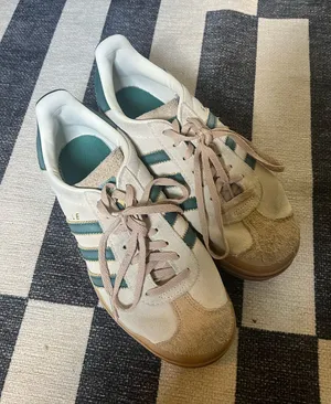 Adidas Shoes thumbnail 1