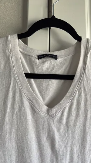 Brandy Melville T-shirt thumbnail 3