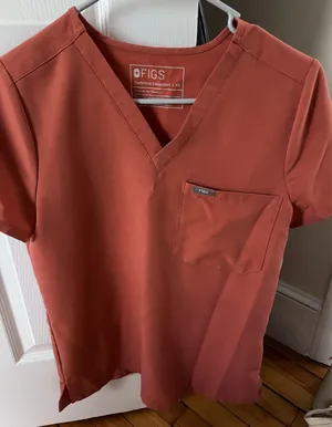 FIGS Scrub Top thumbnail 1