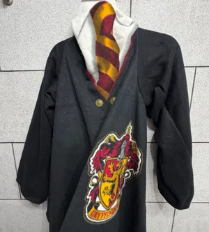 Harry Potter Gryffindor House Snuggie Blanket with Crest and Scarf thumbnail 1