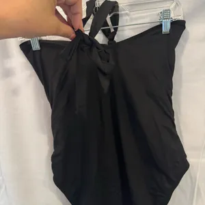 Lauren Ralph Lauren Women’s 10 Black Swimsuit With Side Ruching thumbnail 6