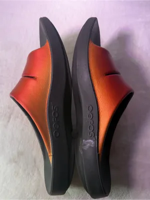 OOFOS Slide Sandal in Red-to-Orange Gradient with Black Sole thumbnail 8