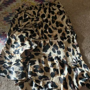 Nasty Gal animal print‎ skirt 8 thumbnail 1