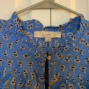 Loft Paisley Ruffle Button Blouse in Blue thumbnail 9