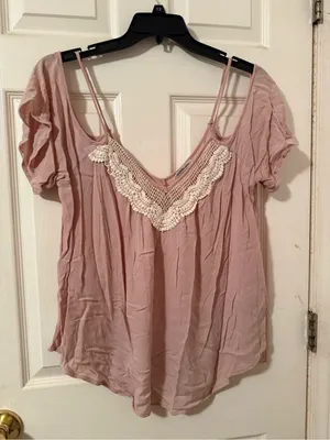 Charlotte Russe Dusty Rose Cold-Shoulder Top with Cream Crochet thumbnail 2
