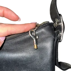 Coach Sholder/Crossbody Bag Womens Medium Black Leather Good 9326 Hobo‎ Zip Top thumbnail 2