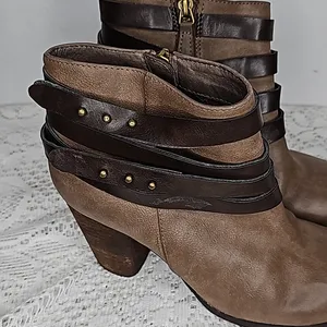 Madden Girl Deluxe faux leather zip up heeled ankle boots booties sz 8 thumbnail 3
