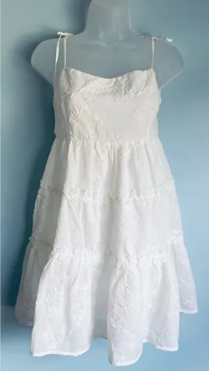White Summer Dress Floral Embroidery All In Favor Medium NWT thumbnail 1