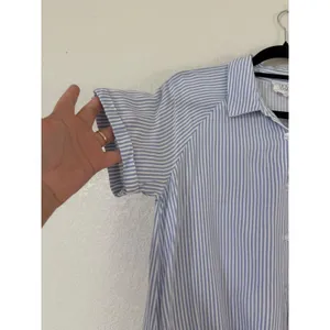 Olive and Oak Blue White Striped Tie Front Short Sleeve Shirt Size M thumbnail 6
