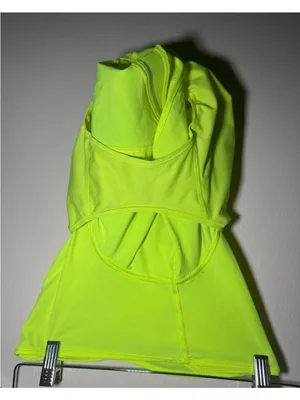 Lululemon Hotty Hot Athletic Shorts in Neon Yellow Sz 4 thumbnail 6