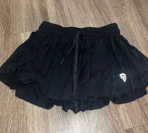 Amazon Shorts thumbnail 1