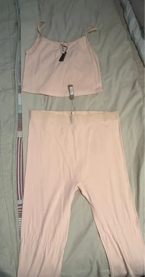 READ* Skims Sleep Set XL Tank Top & 2X leggings quartz pink logo pajama lounge thumbnail 1