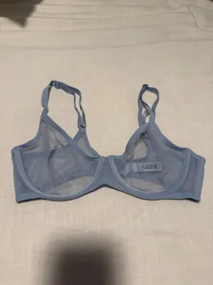 SKIMS Bra thumbnail 3