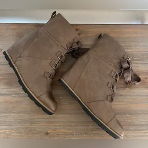 Universal Threads Goode Co Women’s Wedges Boots Faux Fur Lining Size 9 thumbnail 9
