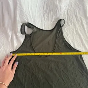 Lululemon scoop back tank top thumbnail 4