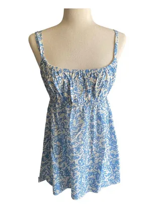 Banana Republic -BLUE AND EHITE FLORAL TOP-SIZE SMALL Adorable blue and white babydoll style too, excellent condition, size small Measurements: Bust: armpit to armpit 17 inches Length: shoulder seam to bottom 27 inches thumbnail 1