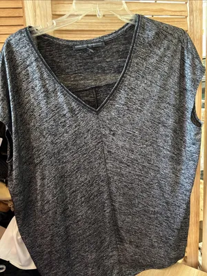 White House Black Market Heathered Gray Short-Sleeve V-Neck Top Medium thumbnail 1