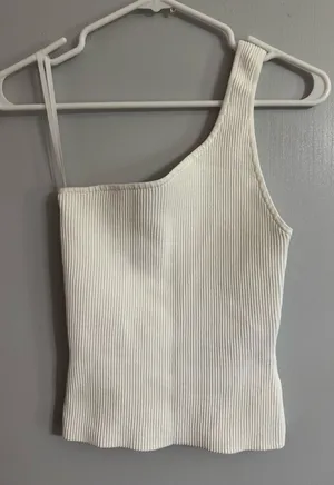 Aritzia Babaton Sculpt Ribbed One Shoulder Crop Tank Top in White Size Medium thumbnail 1
