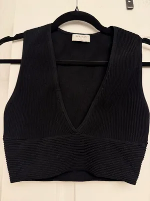 Aritzia Babaton Crop Top  thumbnail 5