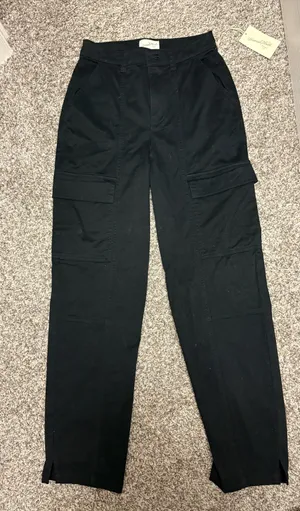 Universal Threads Black Cargo Pants thumbnail 1
