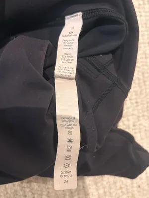 Lululemon Black Wunder Under High-Rise inseam 27 inches size 6 thumbnail 4