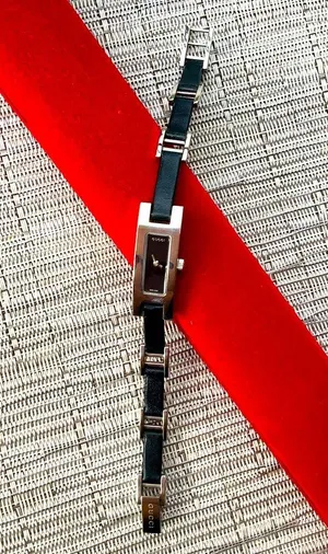 LOVELY❤️DRESSY🌹SEXY 🔥GUCCI watch💖 thumbnail 1