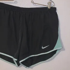 Nike Dri Fit black lined workout gym athletic shorts thumbnail 2