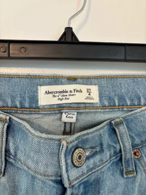 Abercrombie High-Rise Cutoff The Shorts Curve Love thumbnail 3