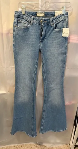 Free People Love Bomb Flare Jeans Size 25 NWT thumbnail 1
