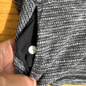 Lululemon Kanto‎ Catch Me Long Sleeve Shirt Coco Pique Black White Rulu Size 6 thumbnail 8