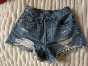 501 Levi’s Shorts thumbnail 1