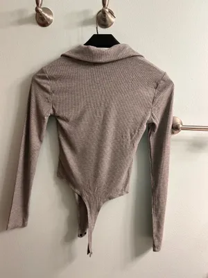 Steve Madden Grey V-Neck Long sleeve Tops thumbnail 2