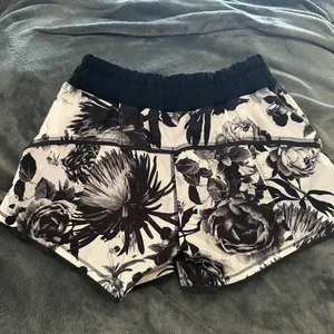 Lululemon Shake & Break Short *2-way Stretch thumbnail 6