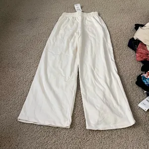 ZARA Cream Women's Wide Leg lounge Pants with elastic waistband never worn thumbnail 5